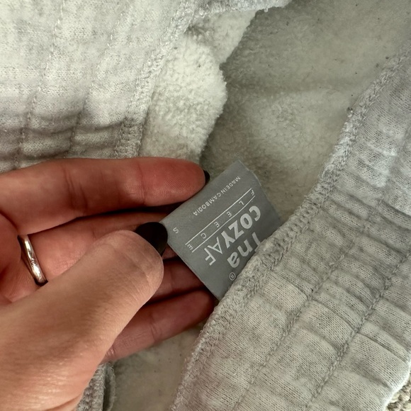 TNA Cozy Fleece Boyfriend Sweatpants - Picture 3 of 3